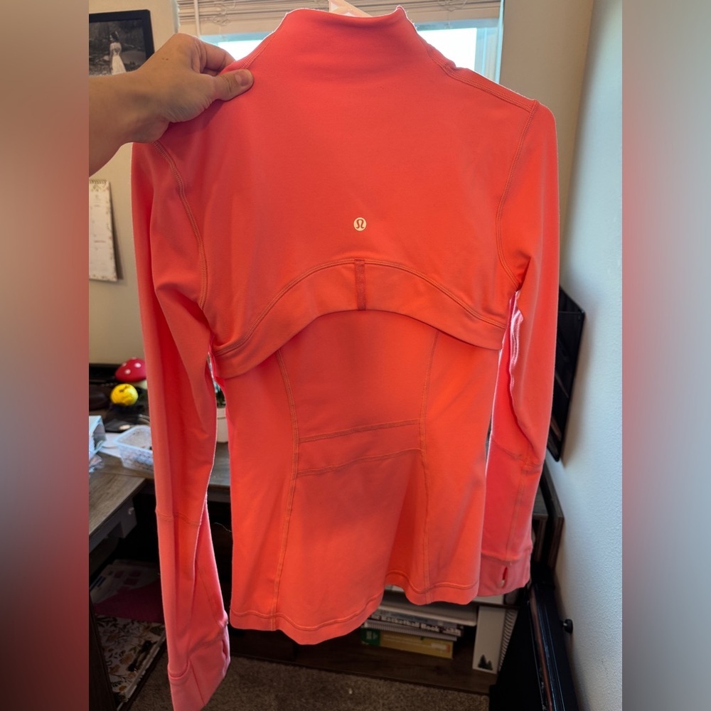 Lulu lemon women’s define jacket 

Color: coral
Original price: 108